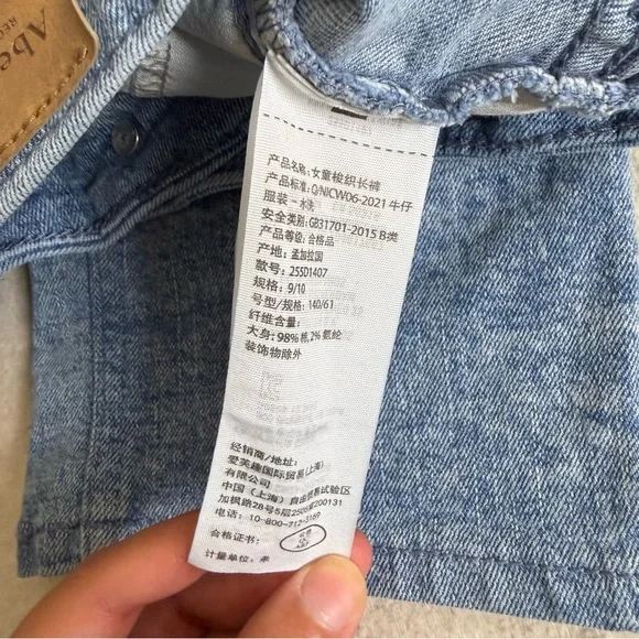 Abercrombie Kids Girls High Rise Straight Jeans Denim Patch Size 9/10 - Picture 5 of 10